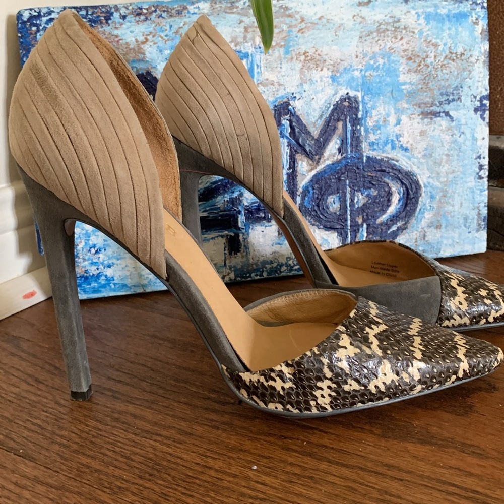 L.A.M.B. (Gwen Stefani) Snakeskin Pattern Pointed Toe Leather 9.5M D’orsay Heels